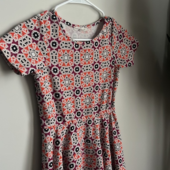 Girls Abstract Pattern Dress - Picture 2 of 3